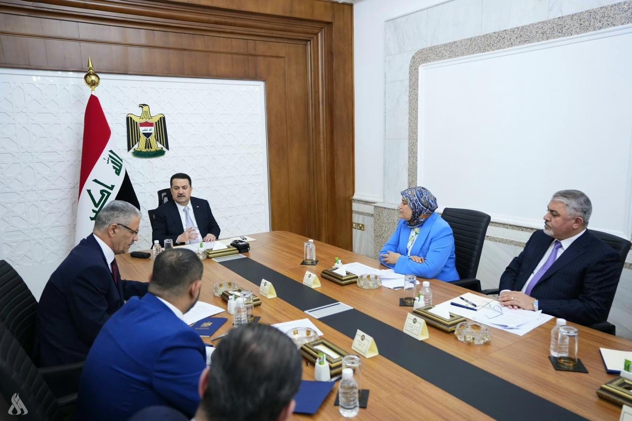 رئيس الوزراء يؤكد ضرورة المضي في خطط الإصلاح الاقتصادي والمالي