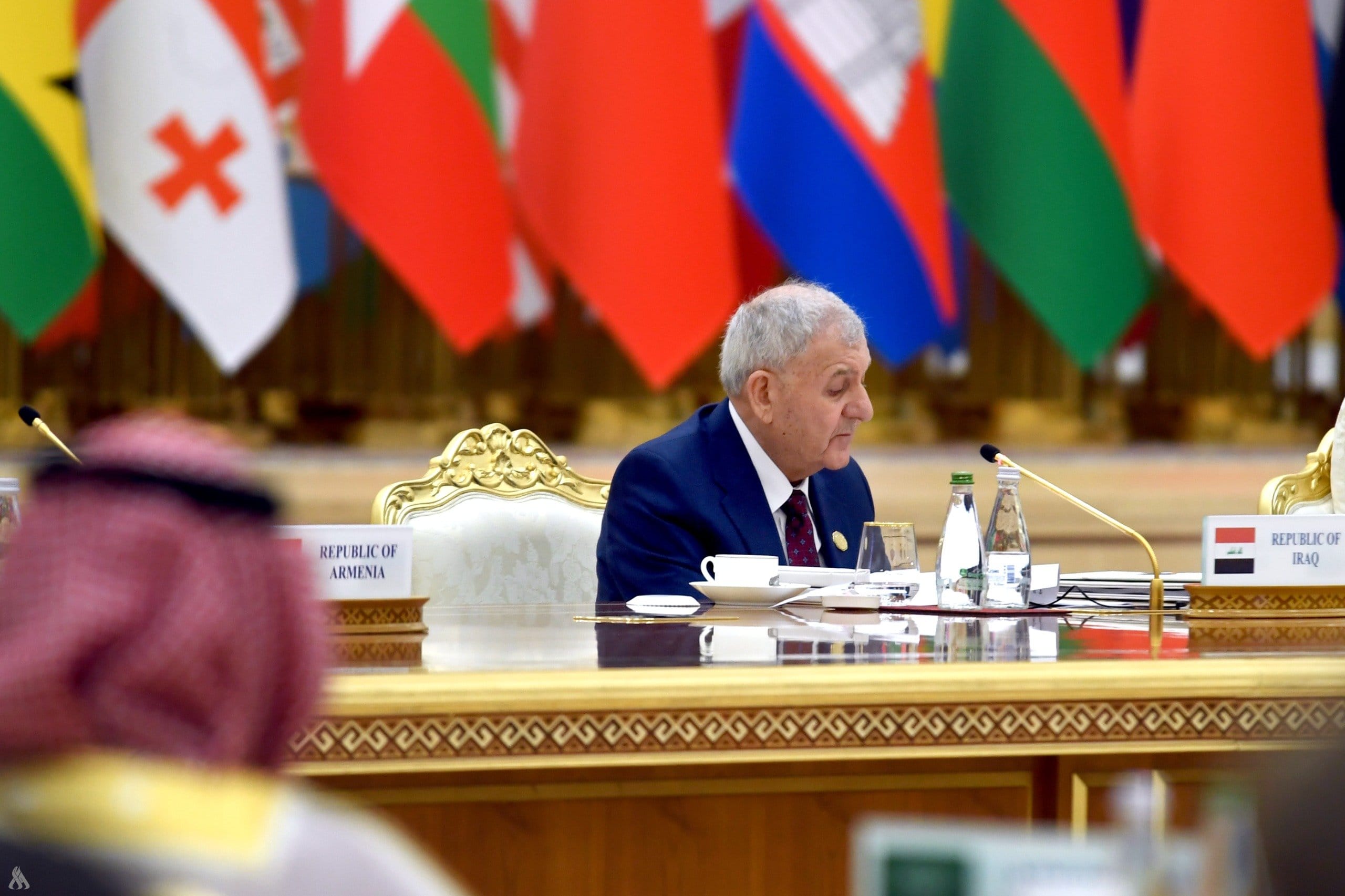 رئيس الجمهورية يعود إلى بغداد بعد اختتام زيارته إلى تركمانستان