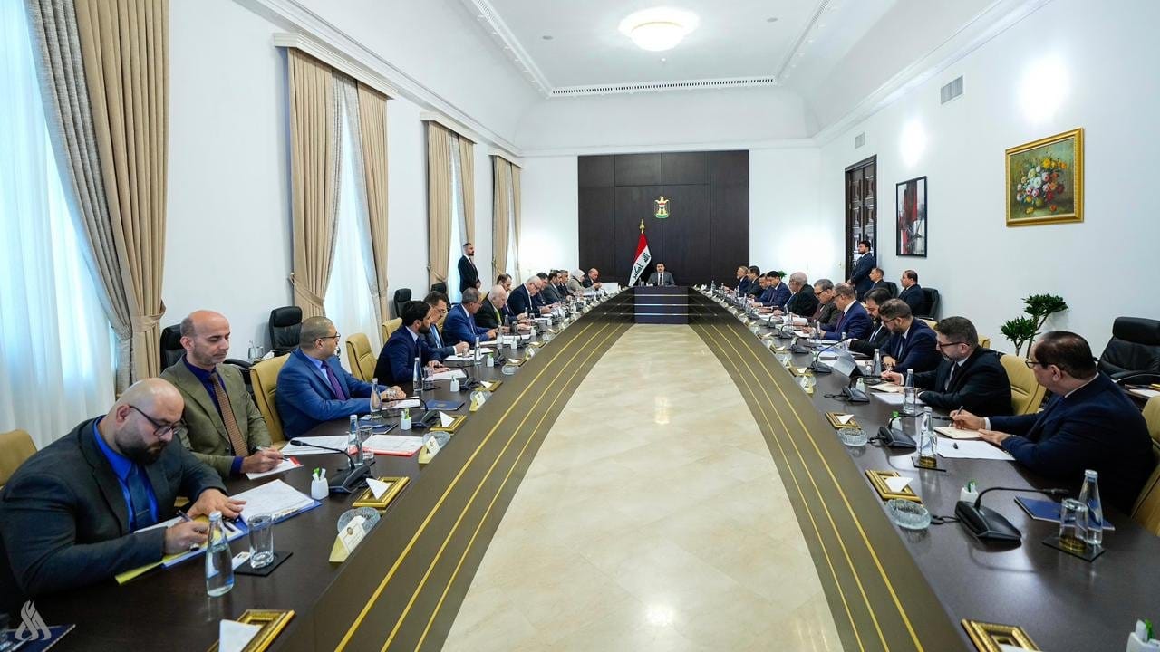رئيس الوزراء يترأس اجتماعاً للمجلس الوزاري للاقتصاد