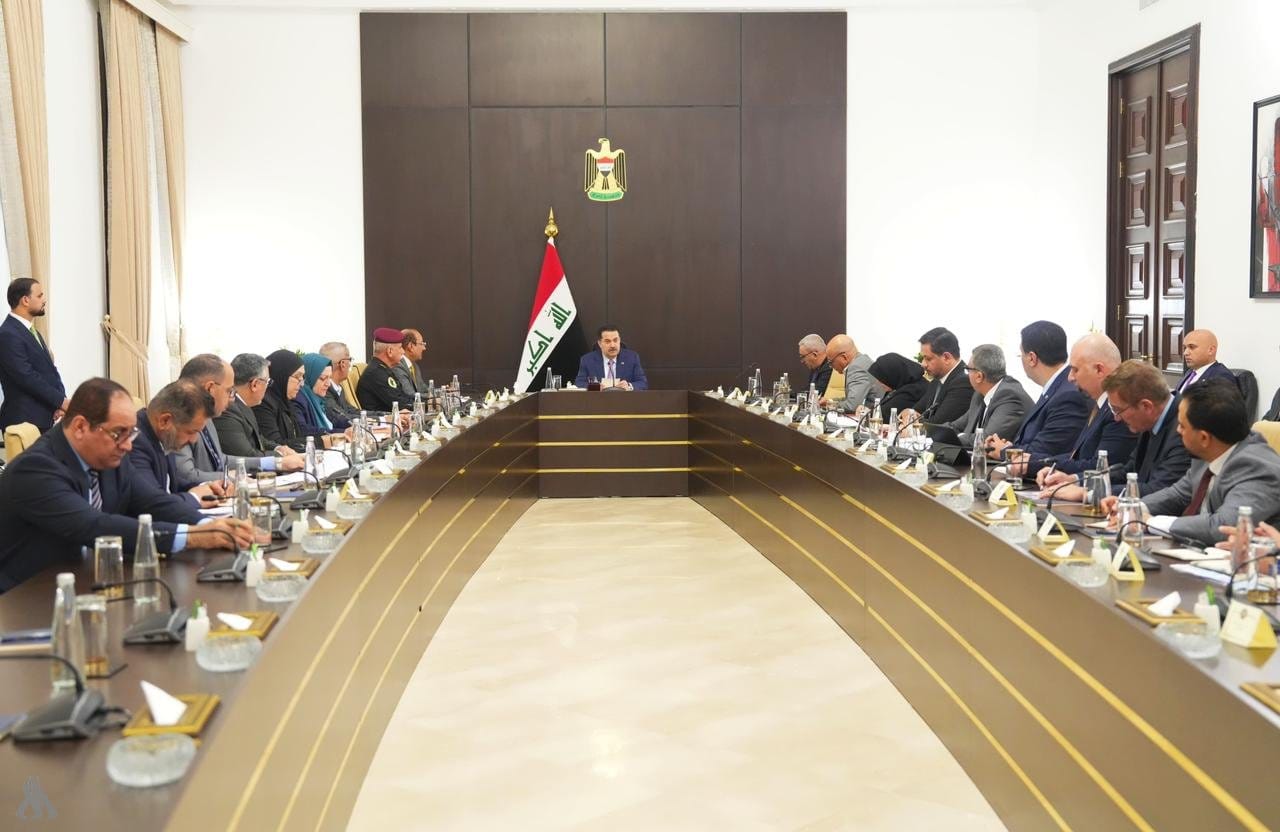 رئيس الوزراء يوجه بإيجاد الحلول السريعة للمعوقات التي تعترض مشروع مدينة الورد