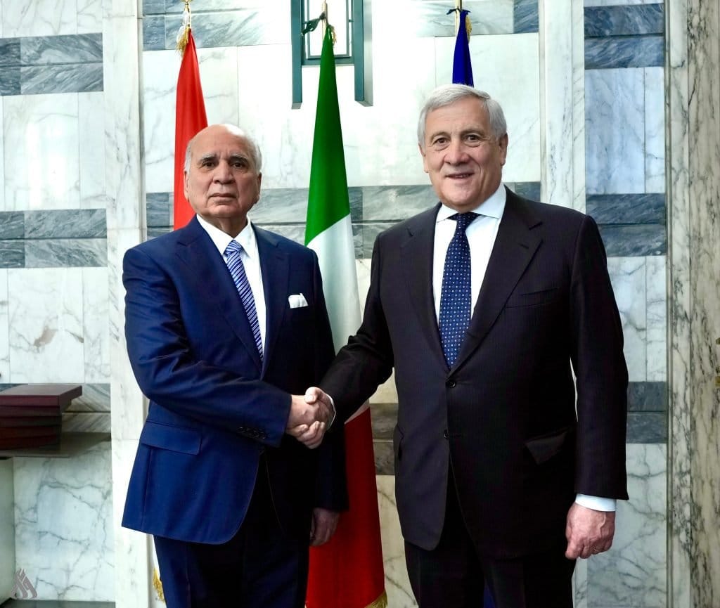 وزير الخارجيّة يطلب من نظيره الإيطالي إعادة النظر في القيود المفروضة على السفر إلى العراق