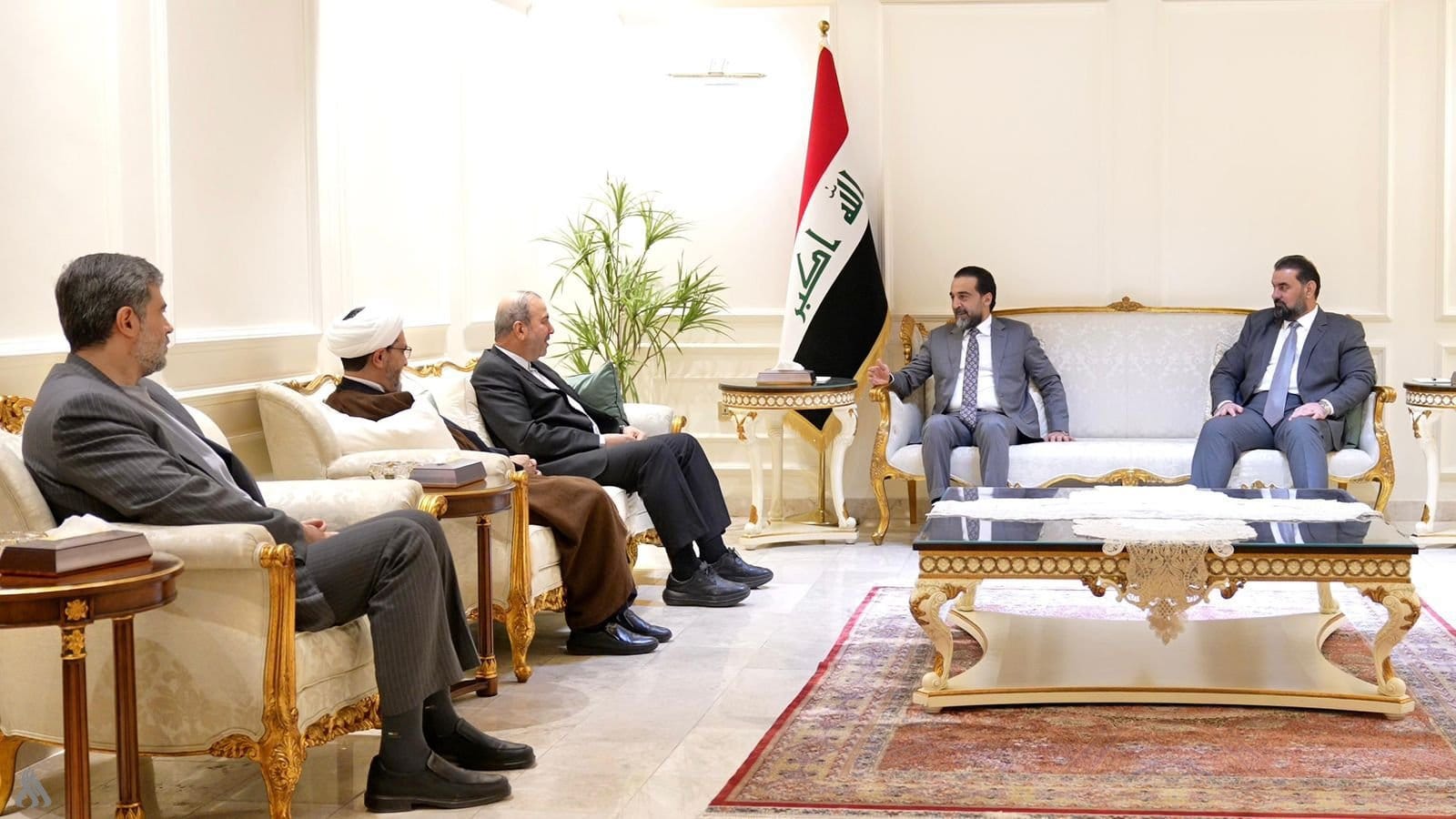 رئيس مجلس النواب يبحث مع السفير الإيراني العلاقات الثنائية بين البلدين
