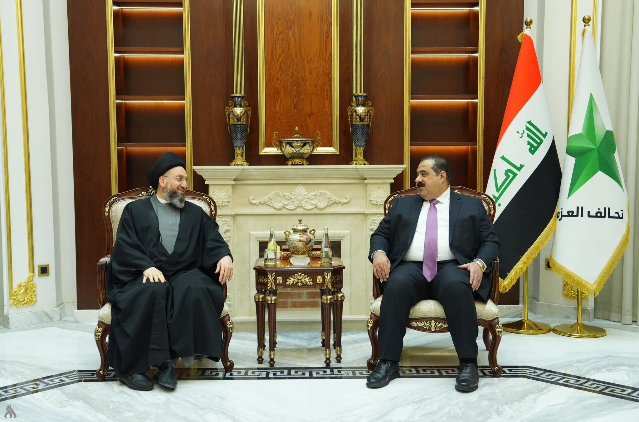 السامرائي والسيد الحكيم يؤكدان أهمية التعامل المسؤول مع الاستحقاقات الدستورية