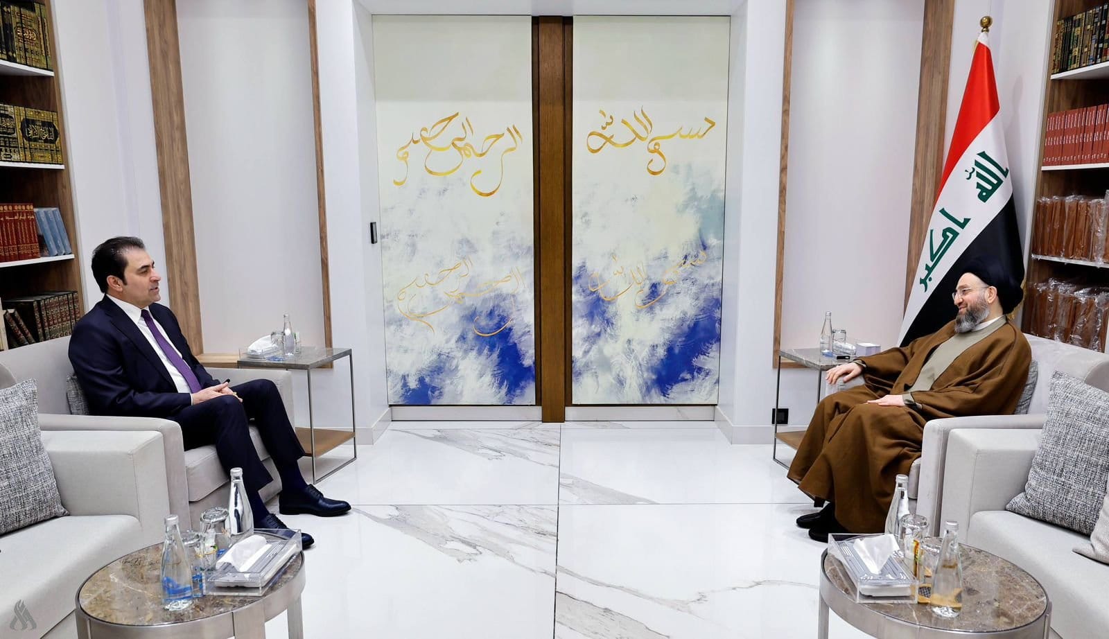 السيد الحكيم يؤكد أهمية تحريك القطاعات الإنتاجية وترشيد الإنفاق العام