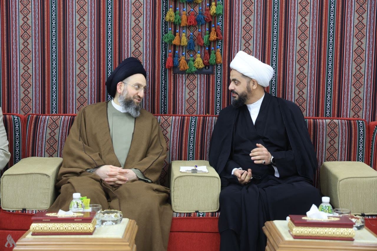 الشيخ الخزعلي والسيد الحكيم يبحثان سبل الخروج من حالة الانسداد السياسي