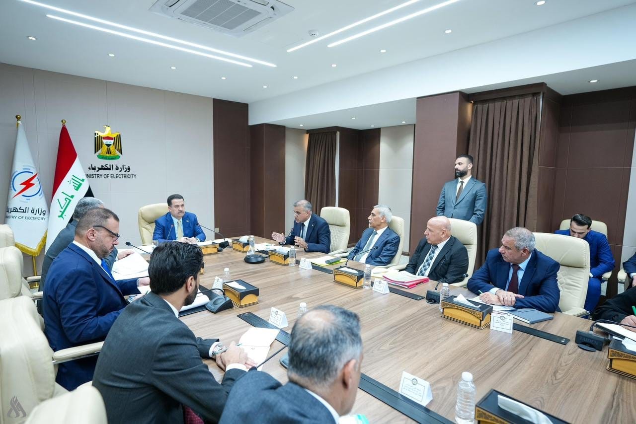 رئيس الوزراء يؤكد على أولوية الجباية في قطاع الكهرباء وإعداد دراسة بشأنها