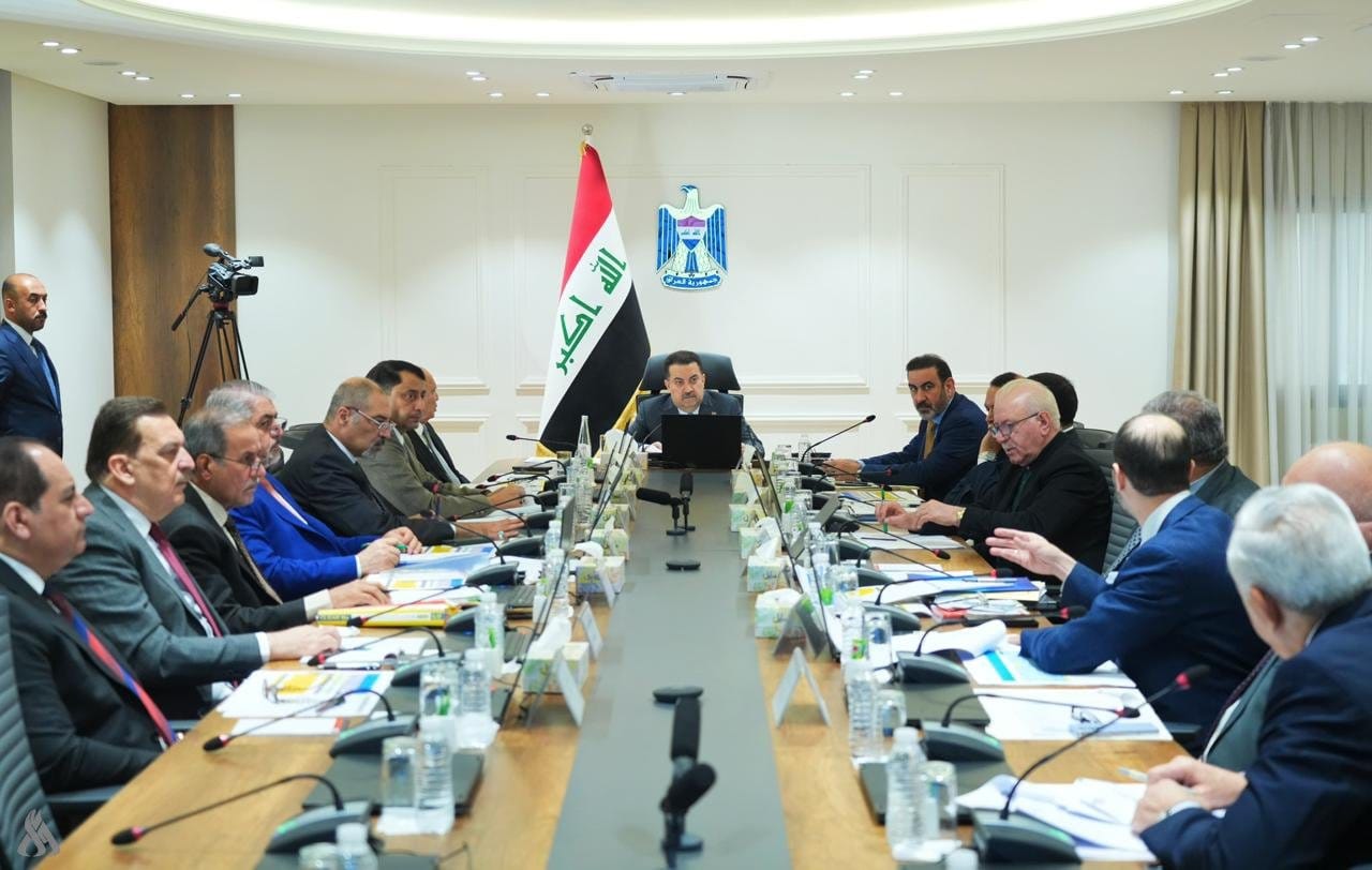 رئيس الوزراء يشدد على ضرورة الحفاظ على استقرار السوق والدخل العام للمواطنين