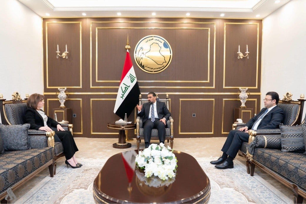الحلبوسي وعبد الواحد يبحثان سبل دعم وزارة البيئة بالتشريعات