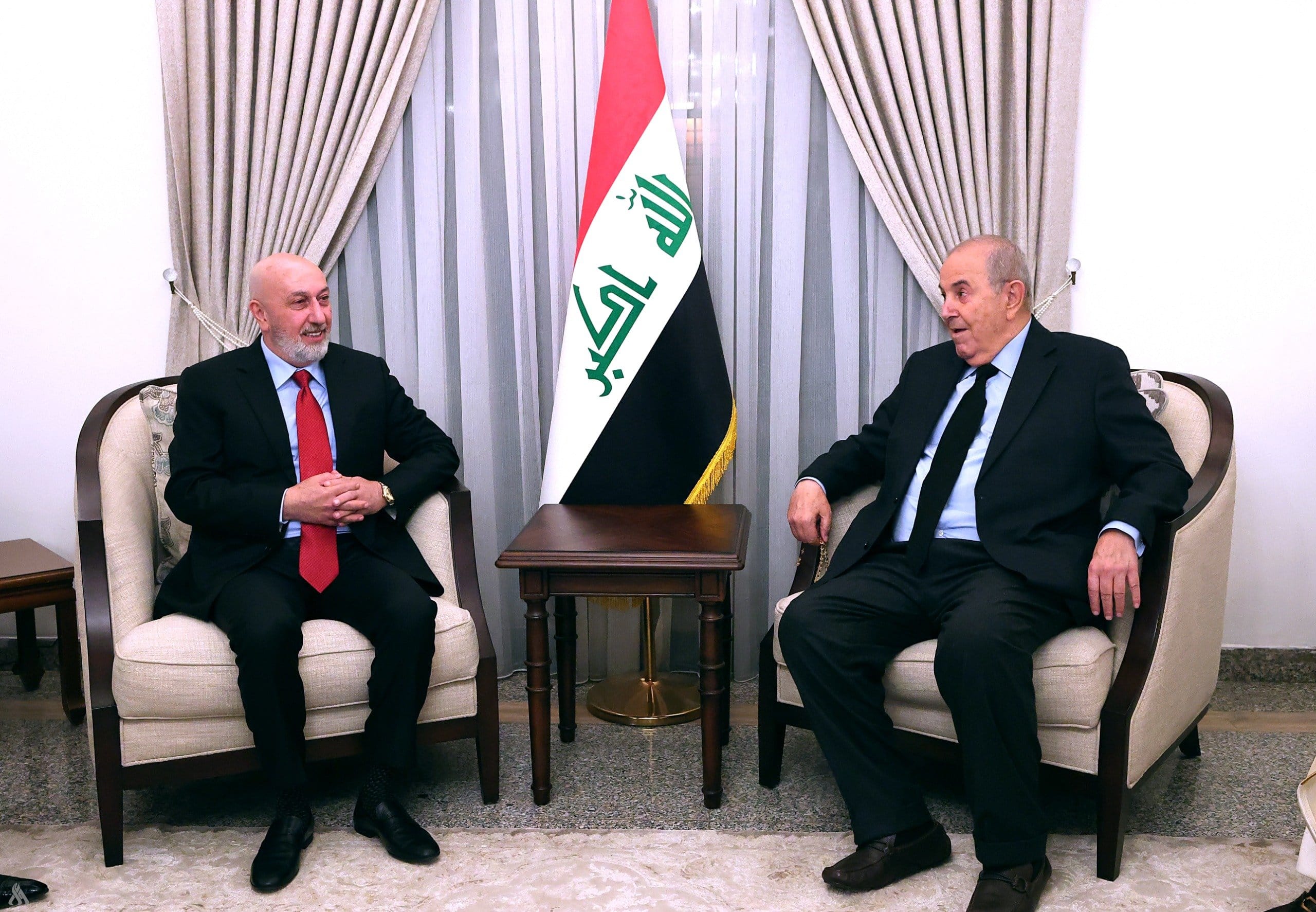 رئيس الجمهورية وعلاوي يؤكدان على ضرورة دعم جهود رئيس الوزراء المكلف