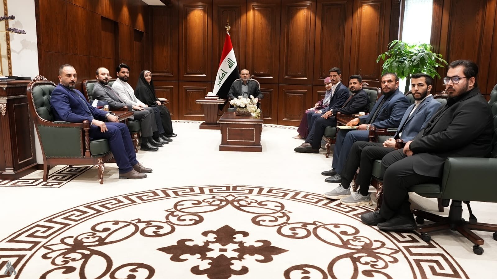فيحان: البرلمان حريص على تبني معالجات تشريعية منصفة لخريجي المهن الطبية والصحية